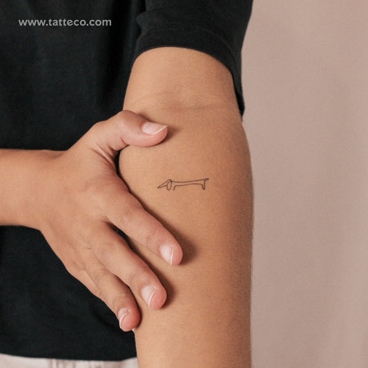 Tatuaje semipermanente de perro salchicha de línea fina (juego de 2)