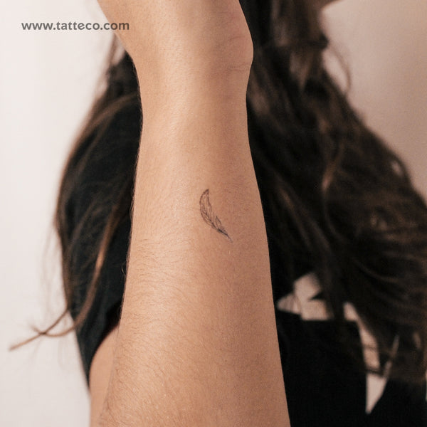 Little Feather Semi-Permanent Tattoo - Set of 2