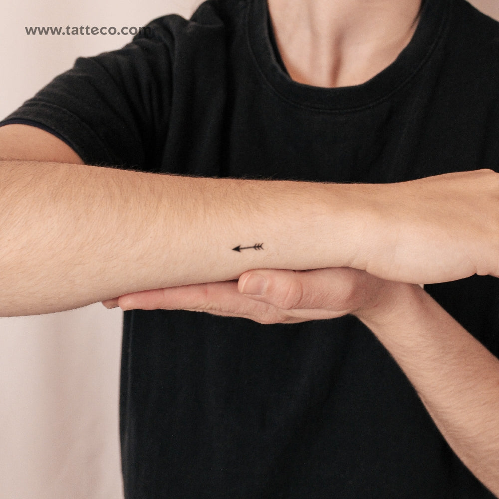 Tatuaje semipermanente de flecha pequeña (juego de 2)