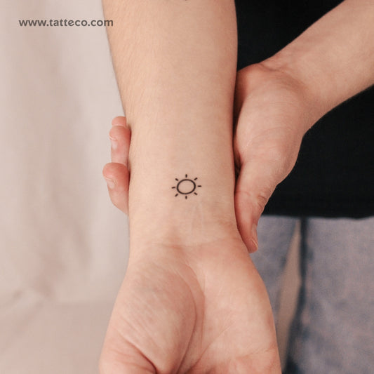 Tatuaje semipermanente minimalista de sol (juego de 2)