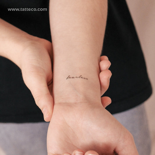 Tatuaje semipermanente pequeño "Fearless" (juego de 2)