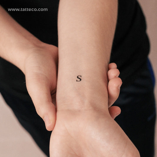 Tatuaje semipermanente con letra mayúscula S Serif (juego de 2)