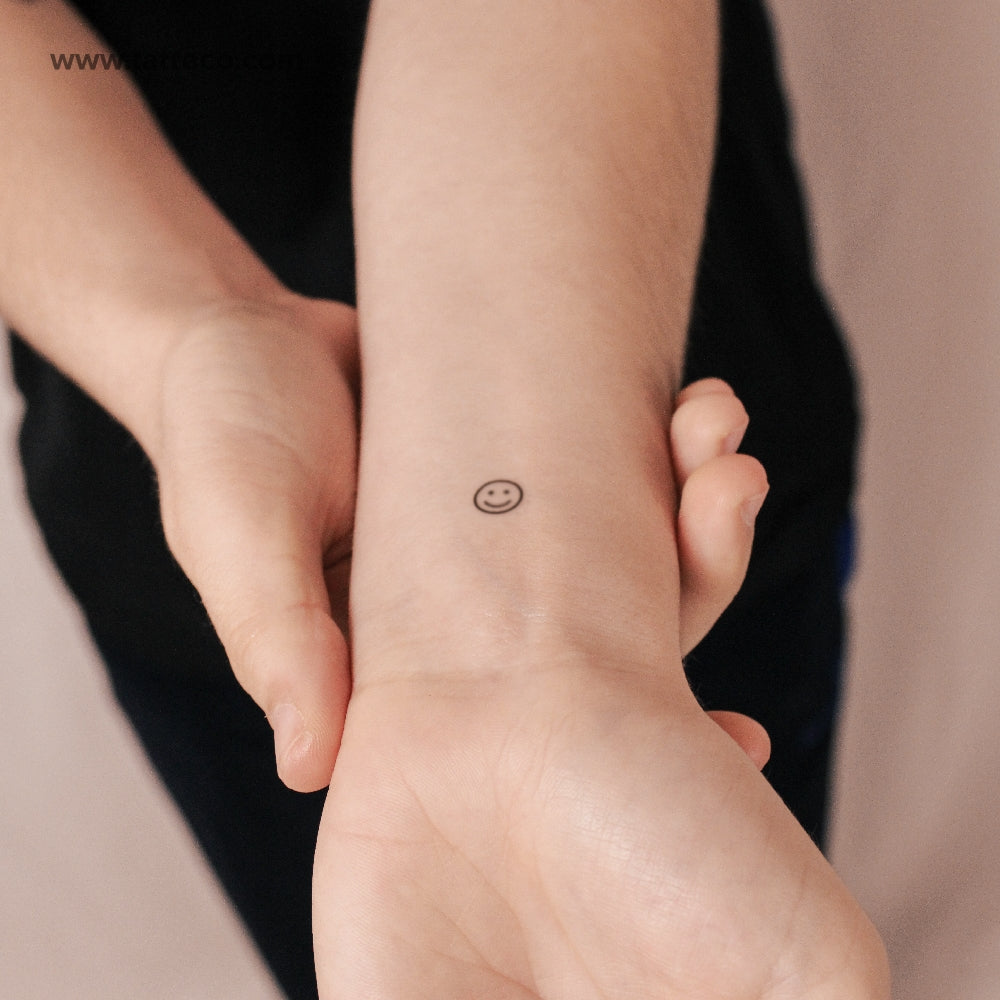 Minimalist Smiley Semi-Permanent Tattoo - Set of 2
