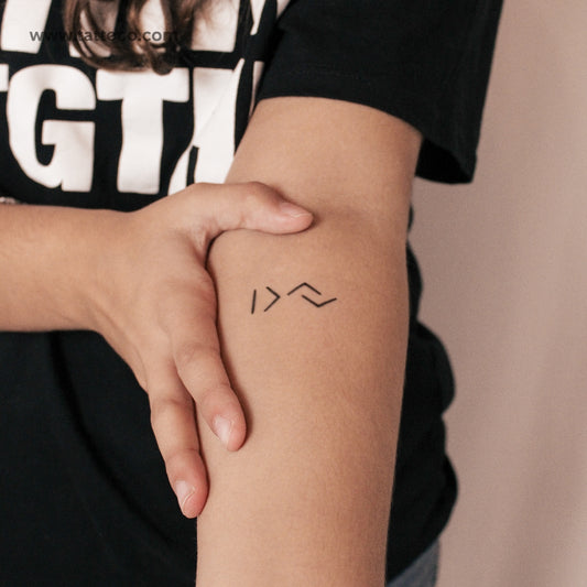 Tatuaje semipermanente "Soy más grande que los altos y bajos" (juego de 2)