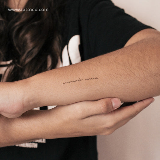 Tatuaje semipermanente Memento Vivere de línea fina (juego de 2)