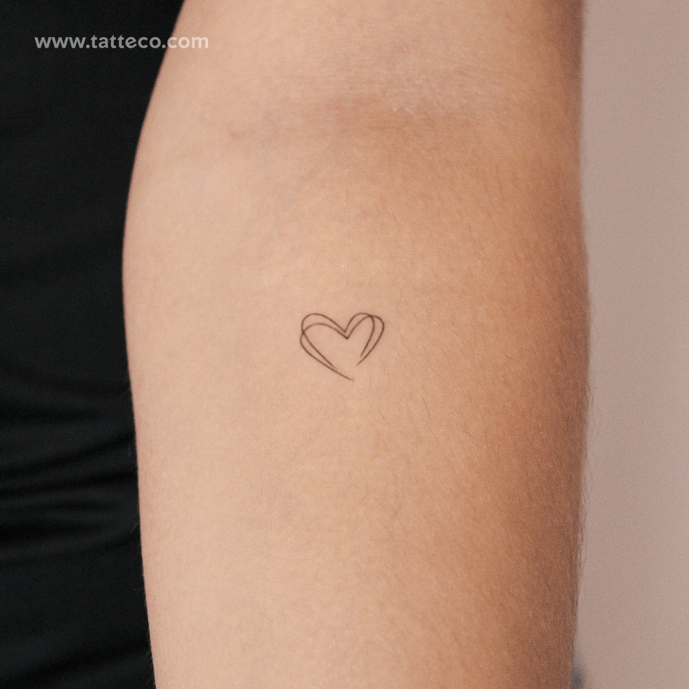Tatuaje semipermanente pequeño de doble corazón (juego de 2)