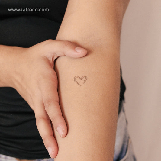 Tatuaje semipermanente pequeño de doble corazón (juego de 2)