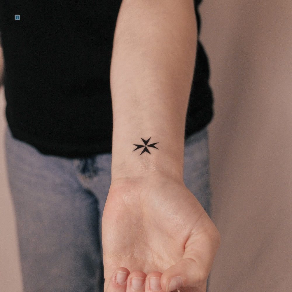 Tatuaje semipermanente de cruz de Malta (juego de 2)