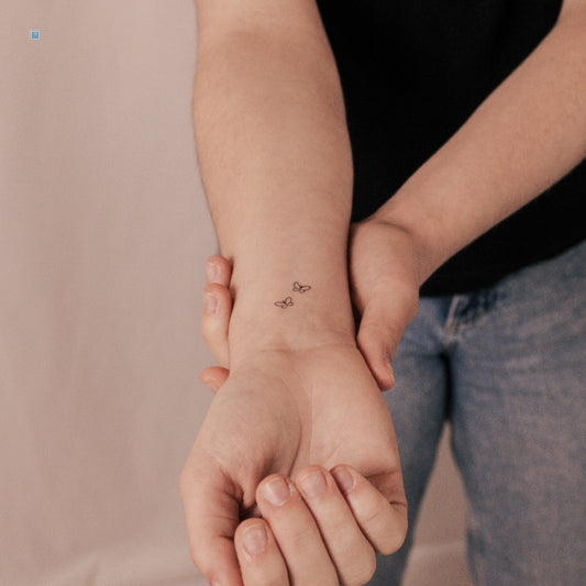 Tatuaje semipermanente minimalista de una pareja de mariposas (juego de 2)