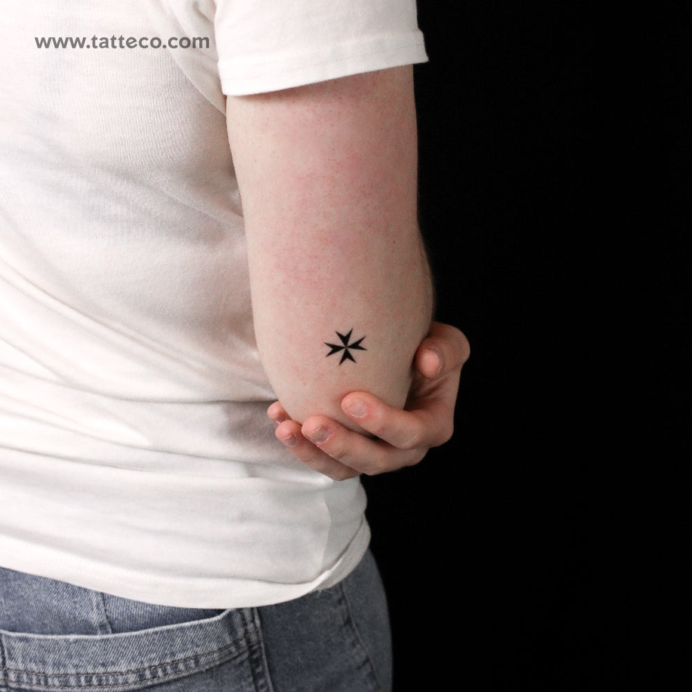 Tatuaje semipermanente de cruz de Malta (juego de 2)
