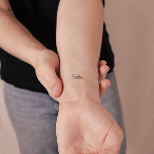 Minimalist Snail Semi-Permanent Tattoo - Set of 2