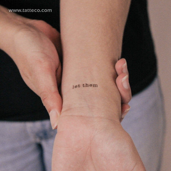 Tatuaje semipermanente "Let Them" (máquina de escribir) - Juego de 2
