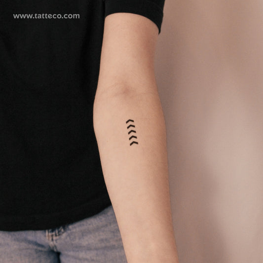 Tatuaje semipermanente tributo a las cinco flechas de One Direction (juego de 2)