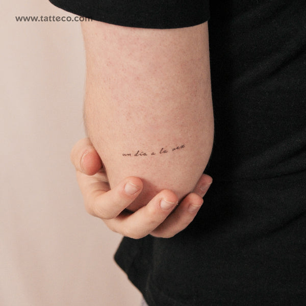 Tatuaje semipermanente Un Día A La Vez - Juego de 2