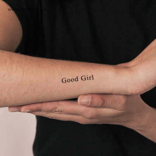 Tatuaje semipermanente Serif Good Girl - Juego de 2
