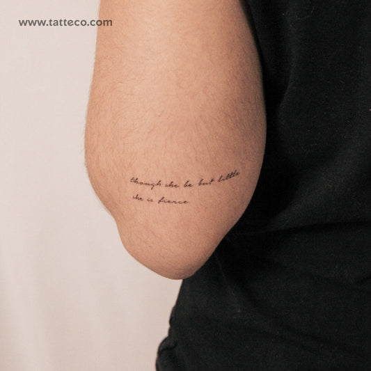 Aunque sea pequeña, es feroz. Tatuaje temporal (juego de 3).