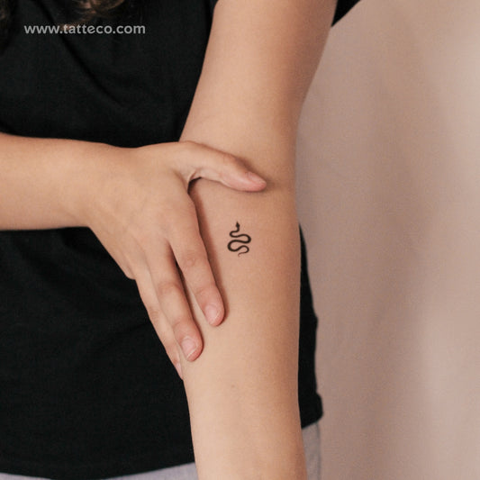 Tatuaje semipermanente de serpiente negra pequeña (juego de 2)