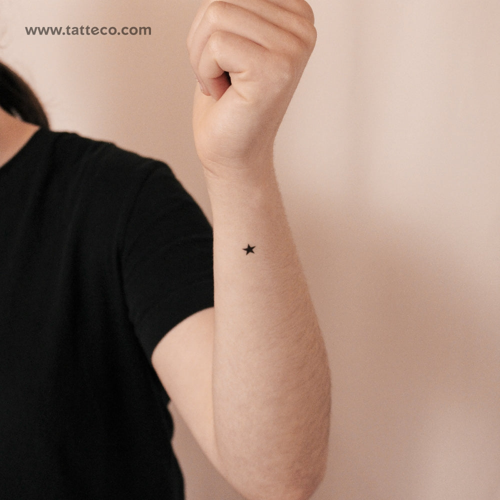 Small Black Star Semi-Permanent Tattoo - Set of 2