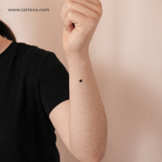 Tatuaje semipermanente de estrella negra pequeña (juego de 2)
