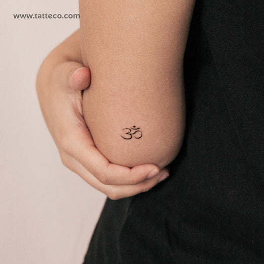 Tatuaje semipermanente Fine Line Om - Juego de 2