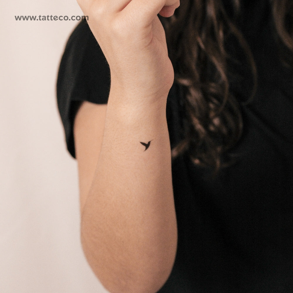 Small Tatteco Hummingbird Semi-Permanent Tattoo - Set of 2