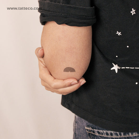 Tatuaje semipermanente minimalista de arcoíris (juego de 2)