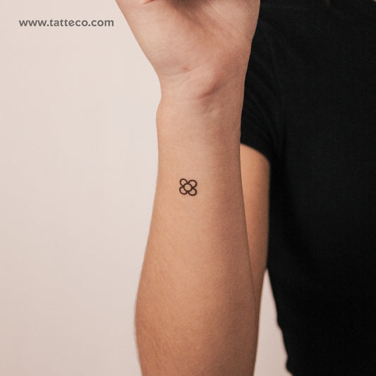 Tatuaje semipermanente de la pequeña flor de Barcelona (juego de 2)