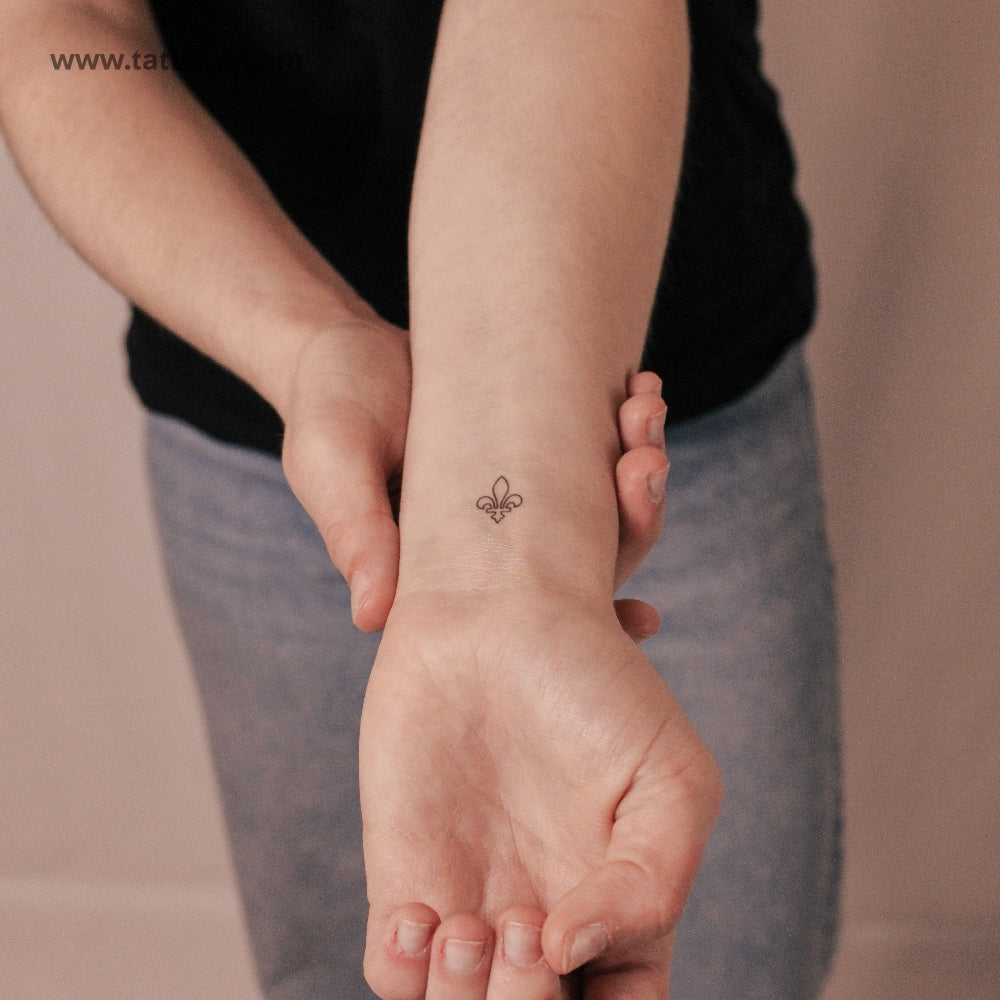 Tatuaje semipermanente de flor de lis de Nueva Orleans de línea fina (juego de 2)