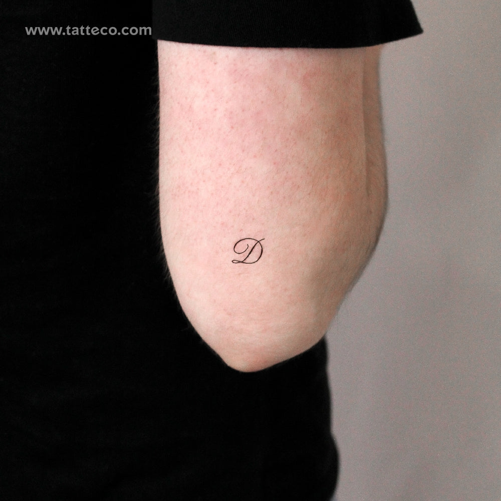 Tatuaje temporal con la letra D (juego de 3)