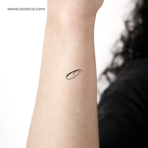Cursive O Script Temporary Tattoo - Set of 3