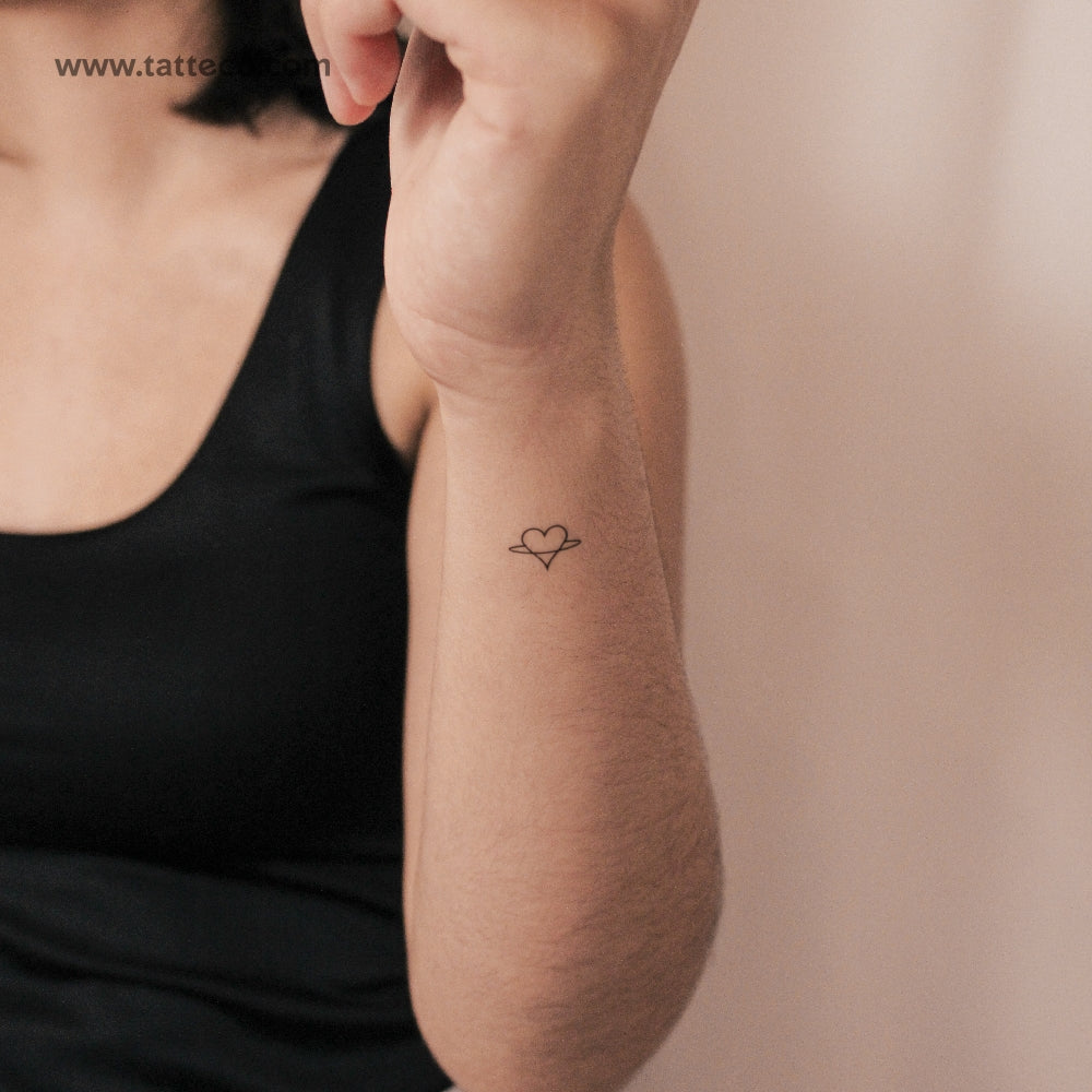 Tatuaje semipermanente de Saturno en forma de corazón - Juego de 2
