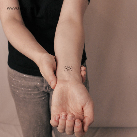 Tatuaje semipermanente de línea fina "Flor de Barcelona" - Juego de 2