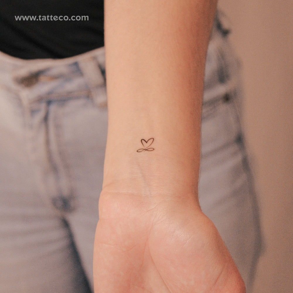 Tatuaje semipermanente de corazón infinito diminuto (juego de 2)