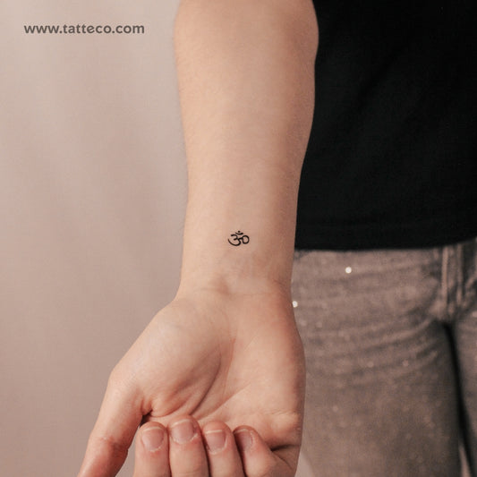 Tatuaje semipermanente Tiny Om - Juego de 2