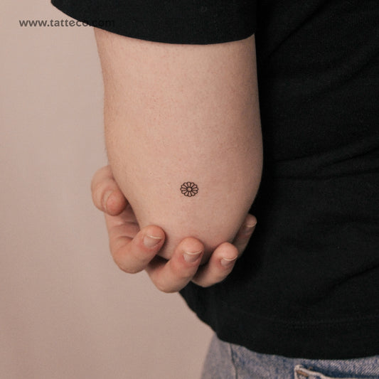 Minimalist Daisy Semi-Permanent Tattoo - Set of 2