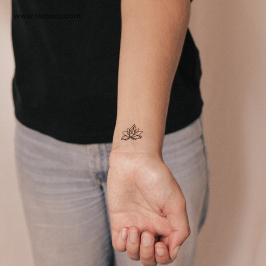 Small Motherhood Lotus Semi-Permanent Tattoo - Set of 2