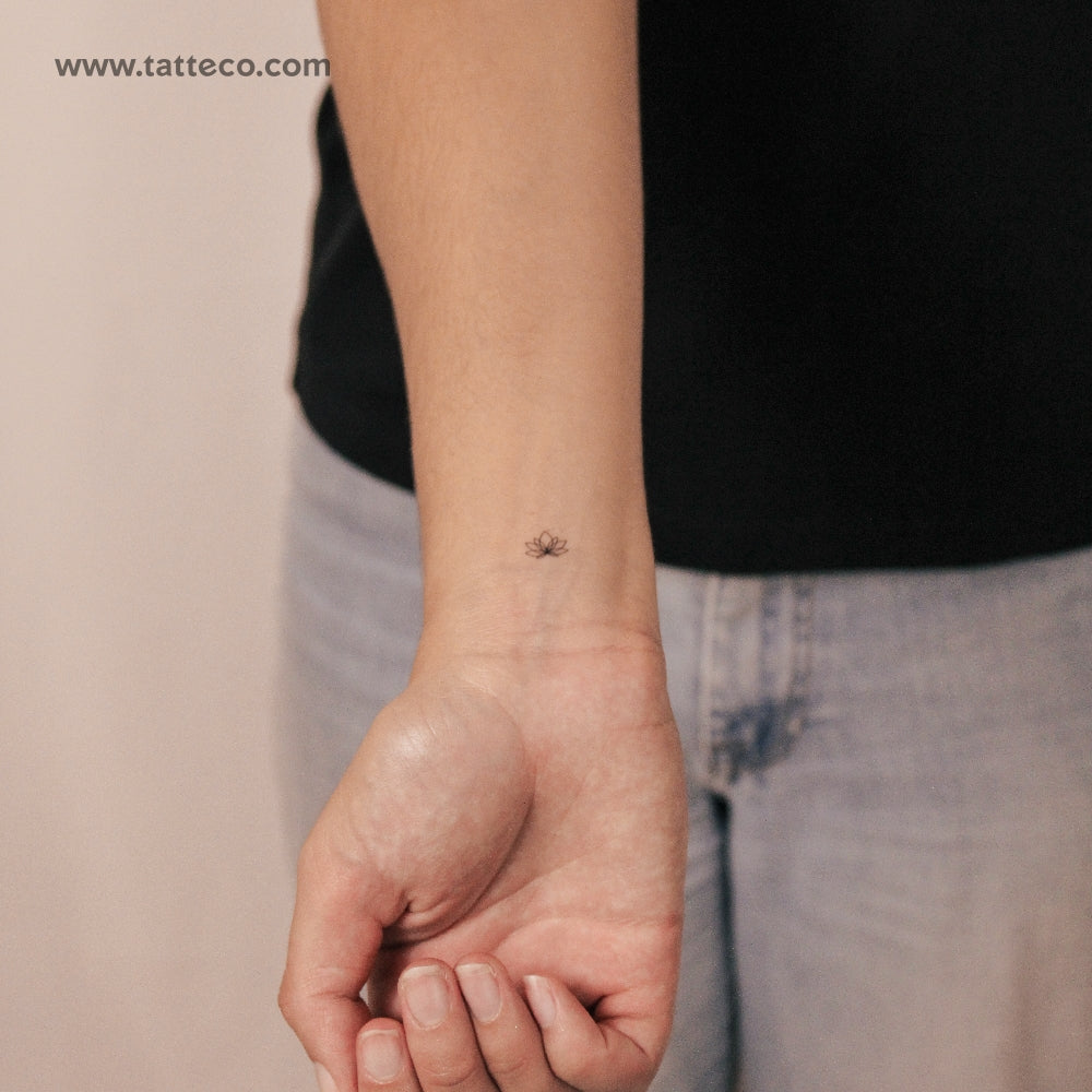 Minimalist Lotus Semi-Permanent Tattoo - Set of 2