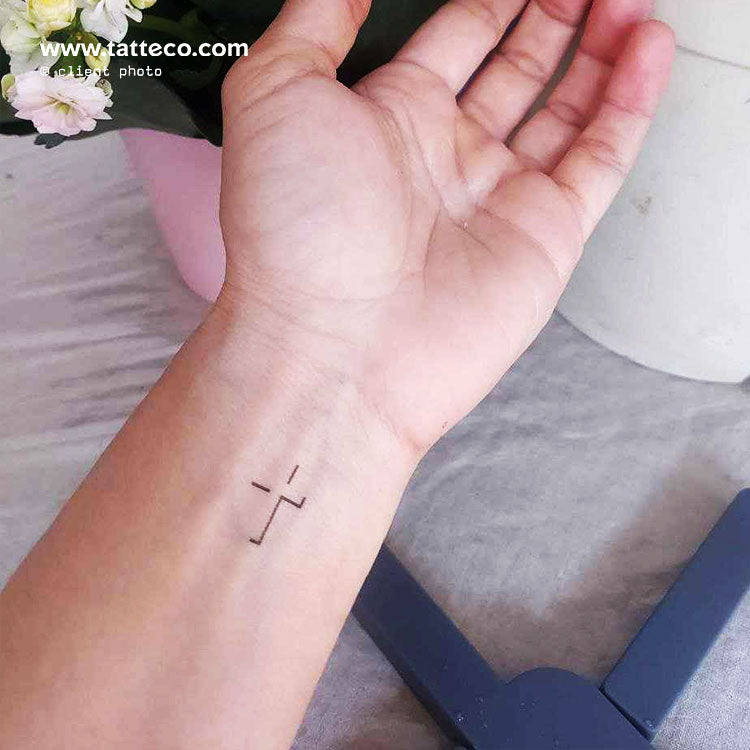 Cross Shadow Semi-Permanent Tattoo - Set of 2