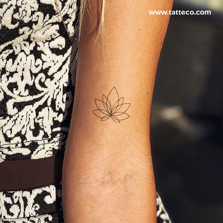 Tatuaje temporal de flor de loto de línea fina (juego de 3)