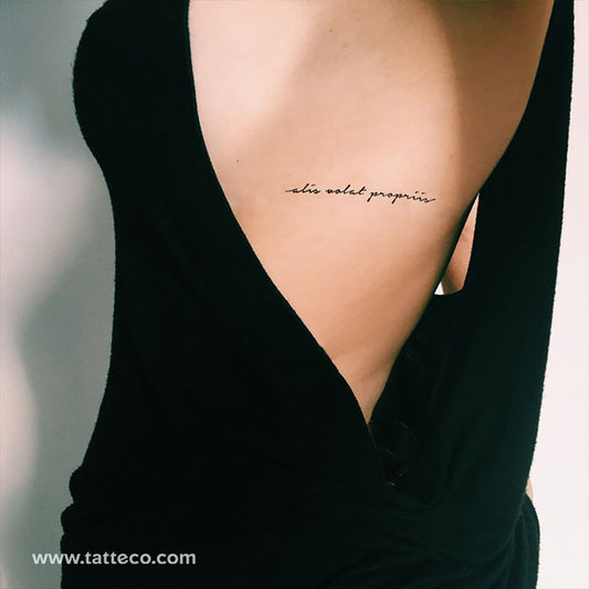 Tatuaje temporal Alis Volat Propriis - Juego de 3